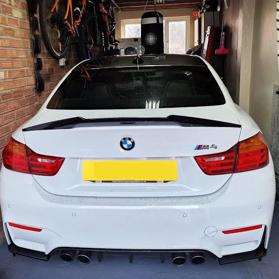 F82 M4 GLOSS BLACK BOOT SPOILER