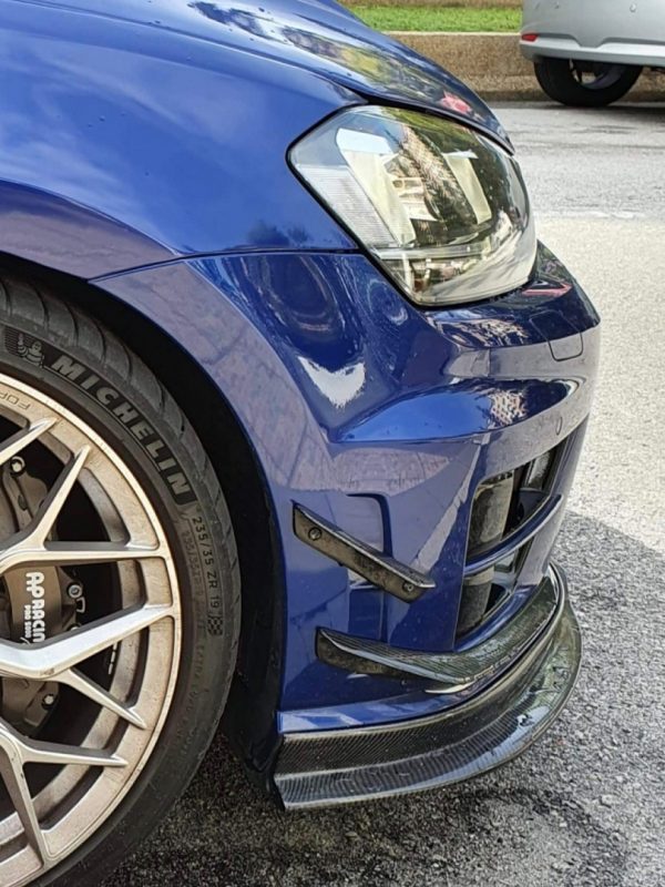GOLF 7 R CARBON FIBRE CANARDS