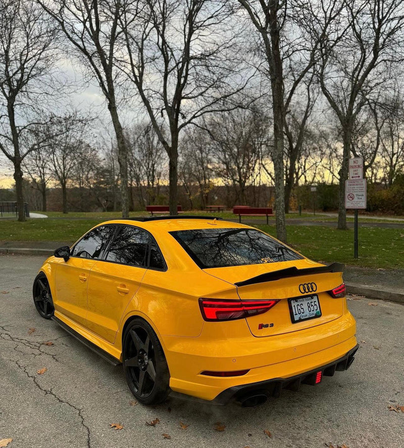 AUDI RS3 8V.2 SEDAN CARBON FIBRE F1 LED DIFFUSER