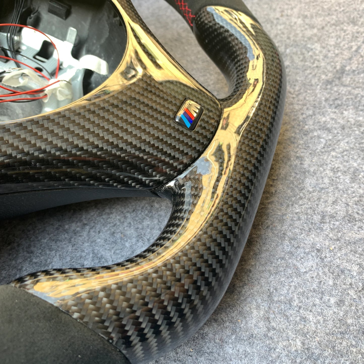 E-SERIES CARBON FIBER STEERING WHEEL WITH LED DISPLAY