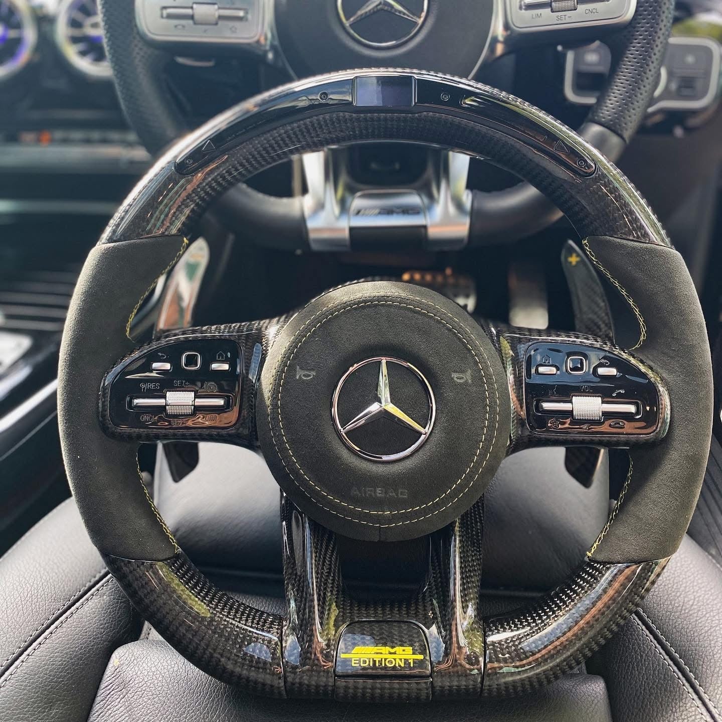 W205 CARBON STEERING WHEEL