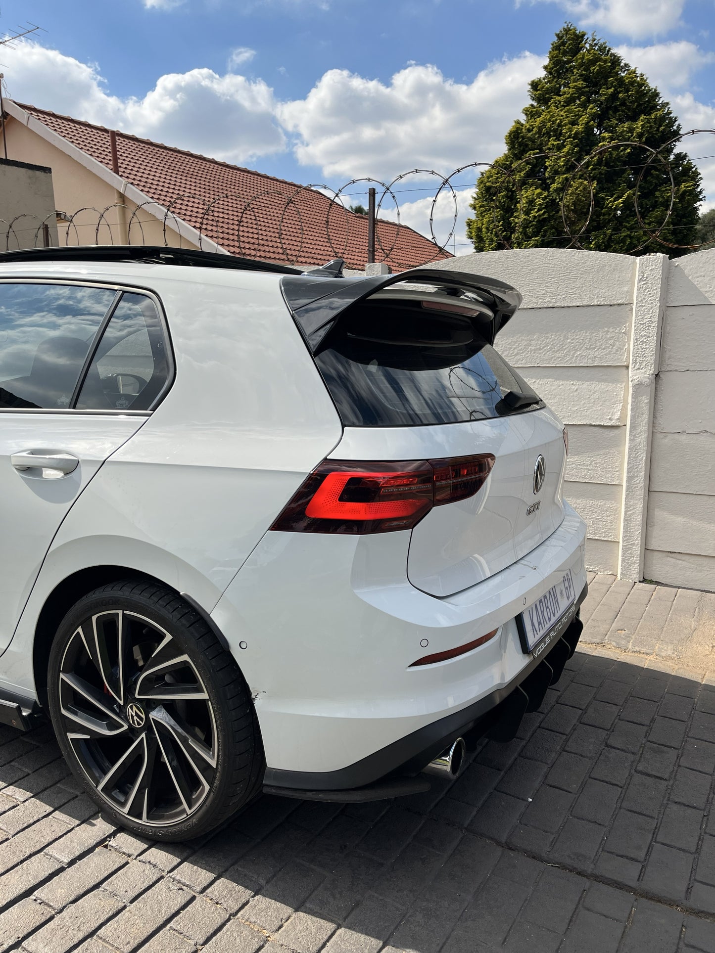 GOLF 8 R-LINE CLUBSPORT STYLE ROOF SPOILER