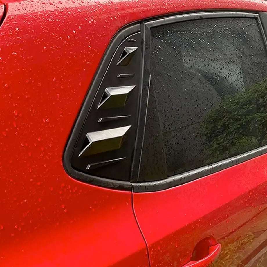 POLO 6 GLOSS BLACK SIDE WINDOW LOUVER