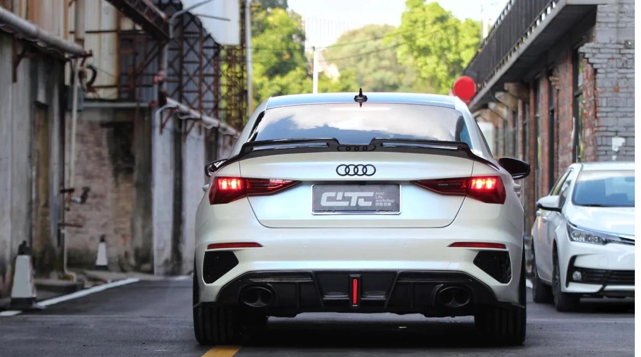 AUDI A3/S3 8Y SEDAN RS3 STYLE F1 LED DIFFUSER