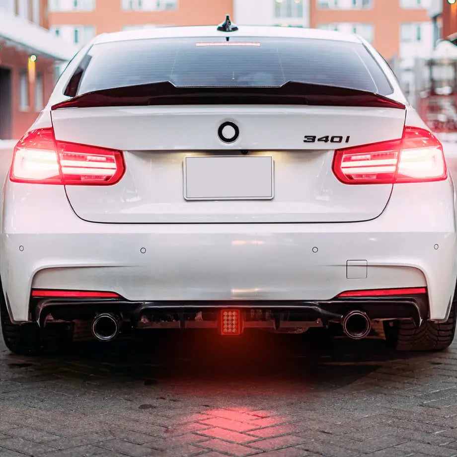 F30 3-SERIES F1 LED GLOSS BLACK DIFFUSER - DUAL SPLIT OUTLET