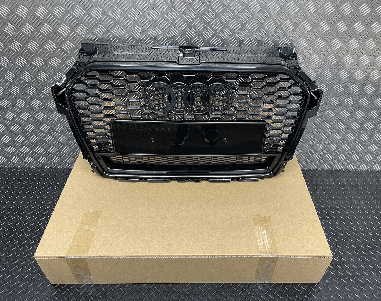 AUDI A1 FACELIFT RS1 STYLE GRILLE