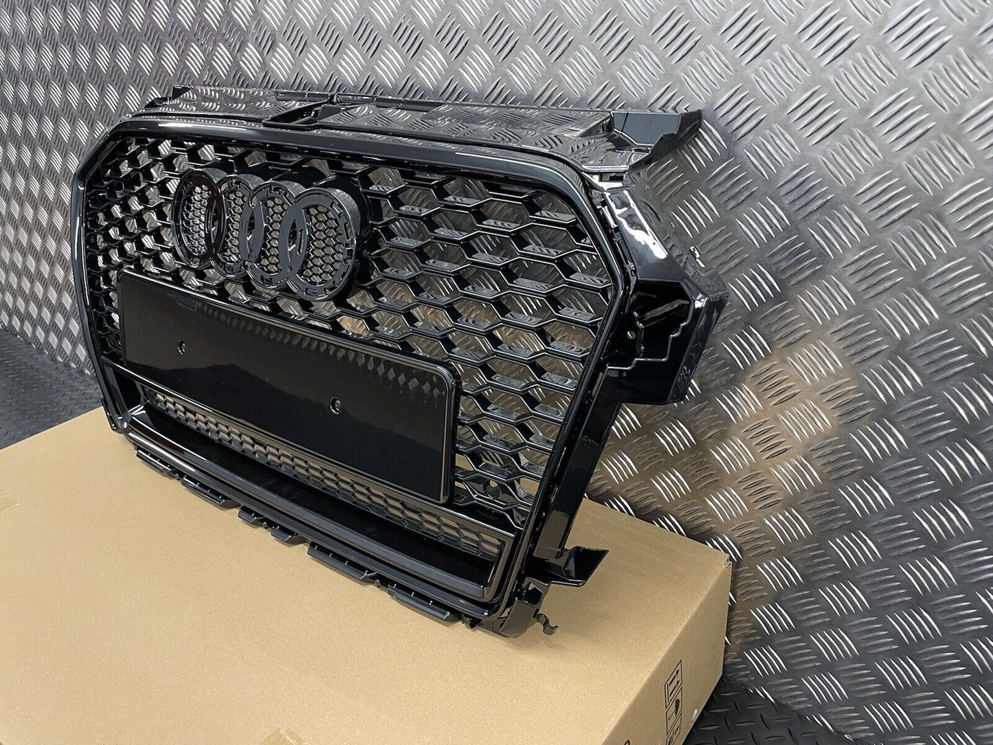 AUDI A1 FACELIFT RS1 STYLE GRILLE