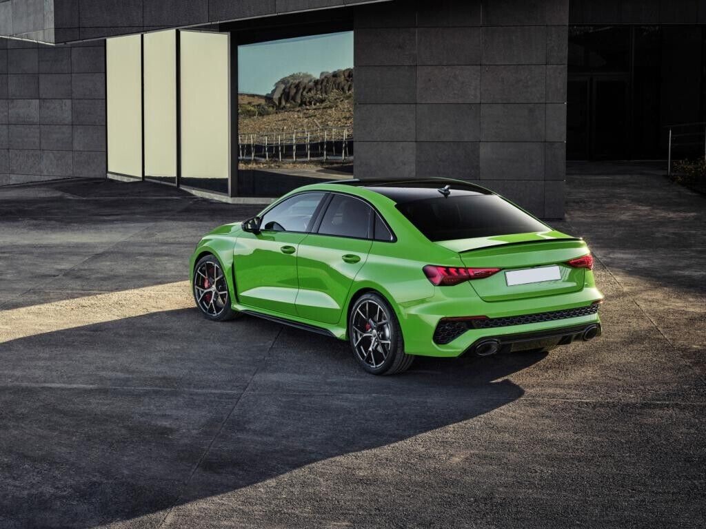 AUDI RS3 8Y SEDAN CARBON FIBRE V-STYLE DIFFUSER