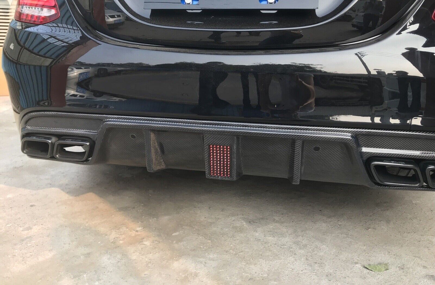 MERC W205 C63 SEDAN F1 LED CARBON FIBRE LED DIFFUSER