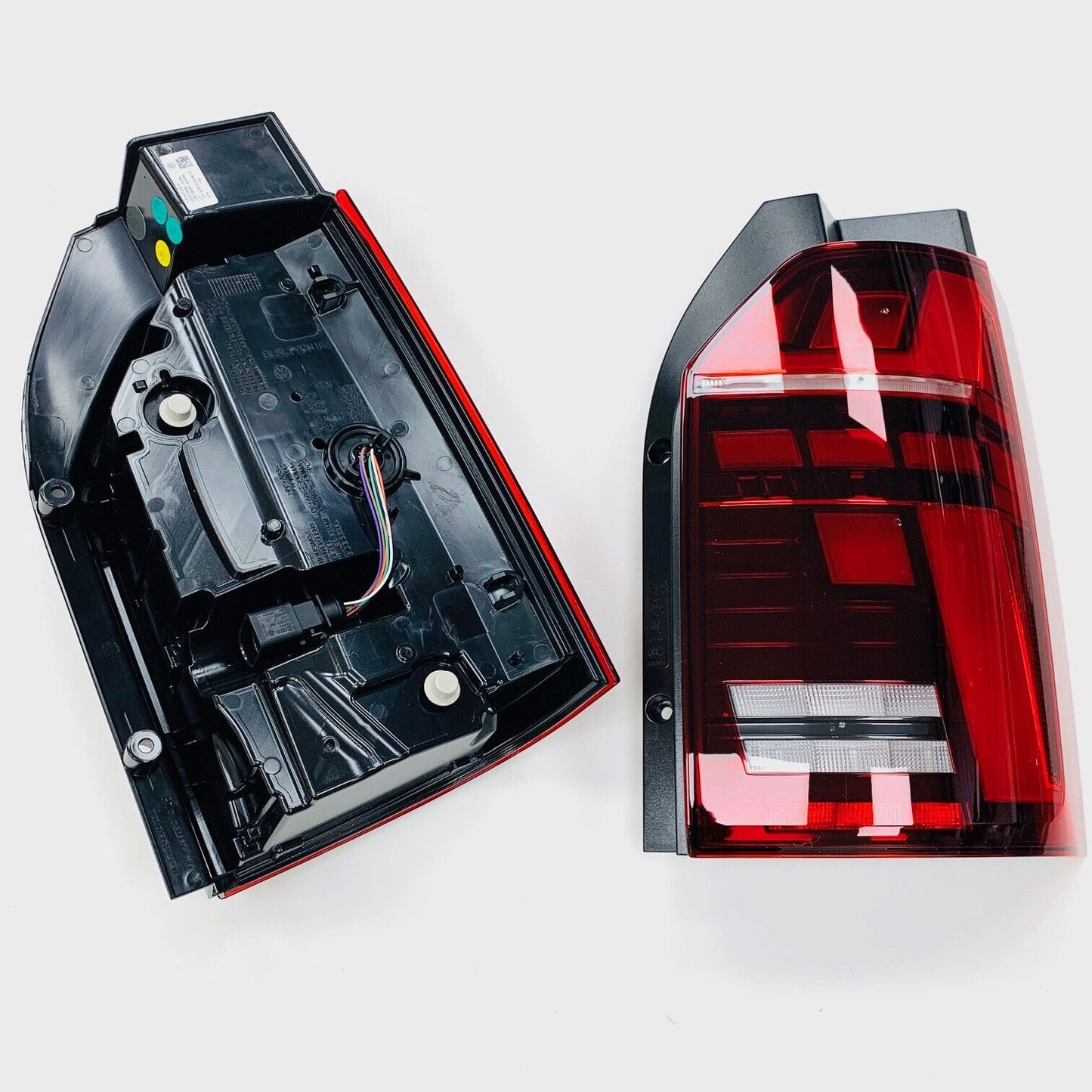 TRANSPORTER T6 DYNAMIC STYLE LED TAIL LIGHTS