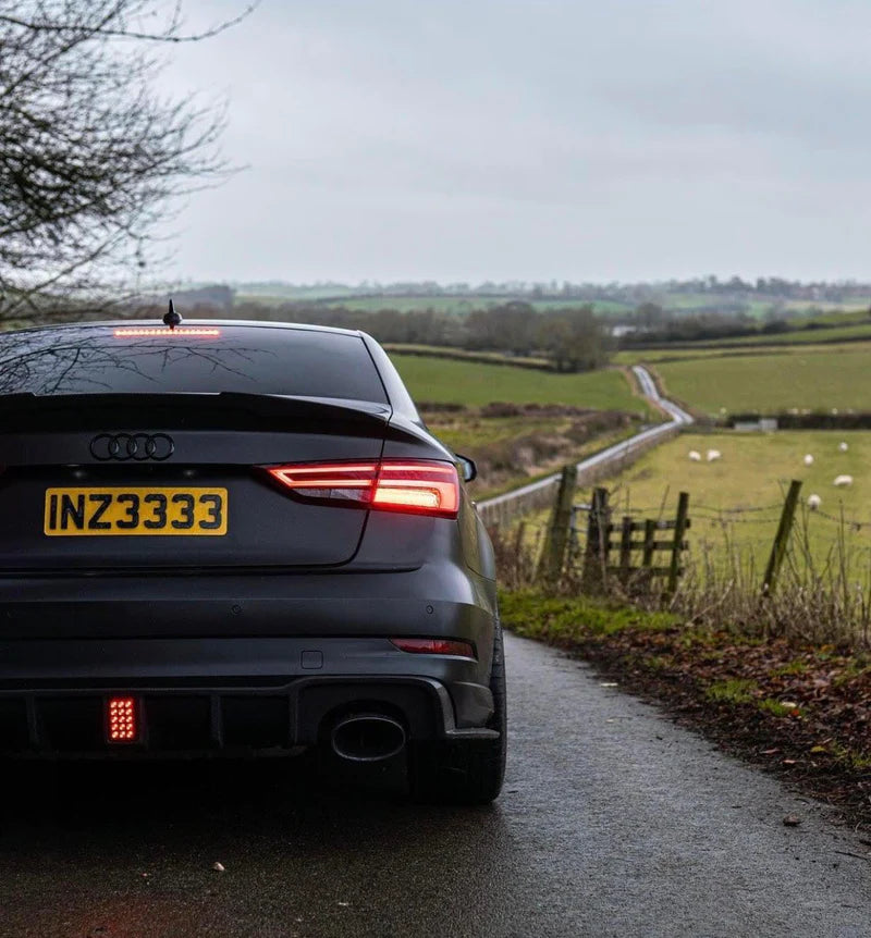 AUDI RS3 8V.2 SEDAN CARBON FIBRE F1 LED DIFFUSER