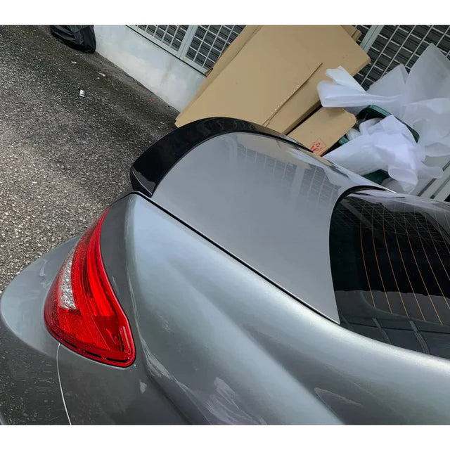 MERC W204 C-CLASS SEDAN AMG STYLE BOOT SPOILER