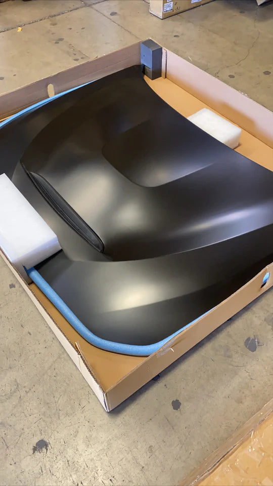 F80 M3 / F82 M4 GTS STYLE VENTED ALUMINUM BONNET