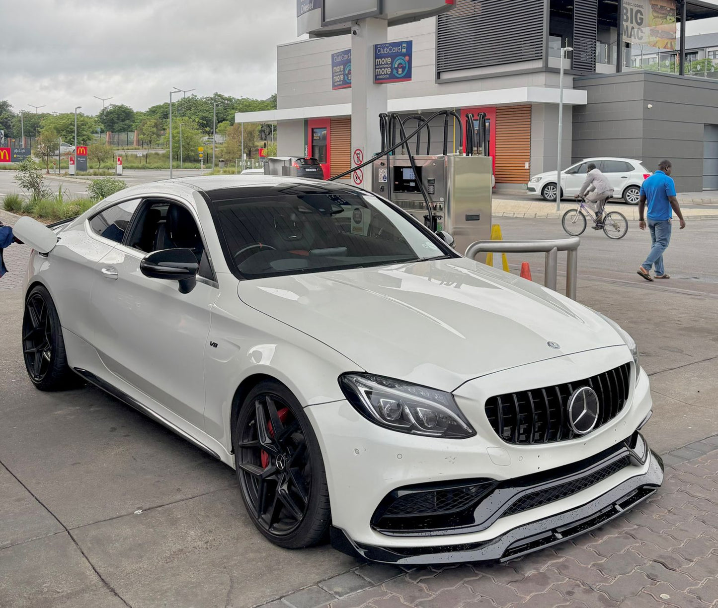 MERC W205 C63 BRABUS STYLE GLOSS BLACK FRONT LIP