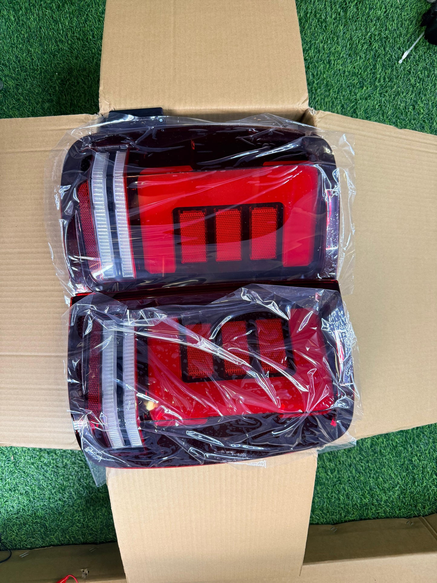 AMAROK DYNAMIC LED TAIL LIGHTS