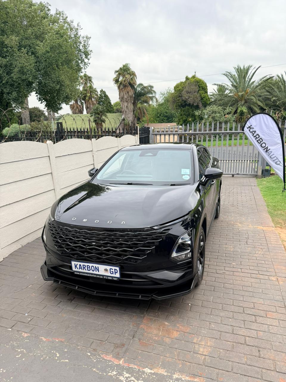 OMODA GLOSS BLACK FRONT LIP