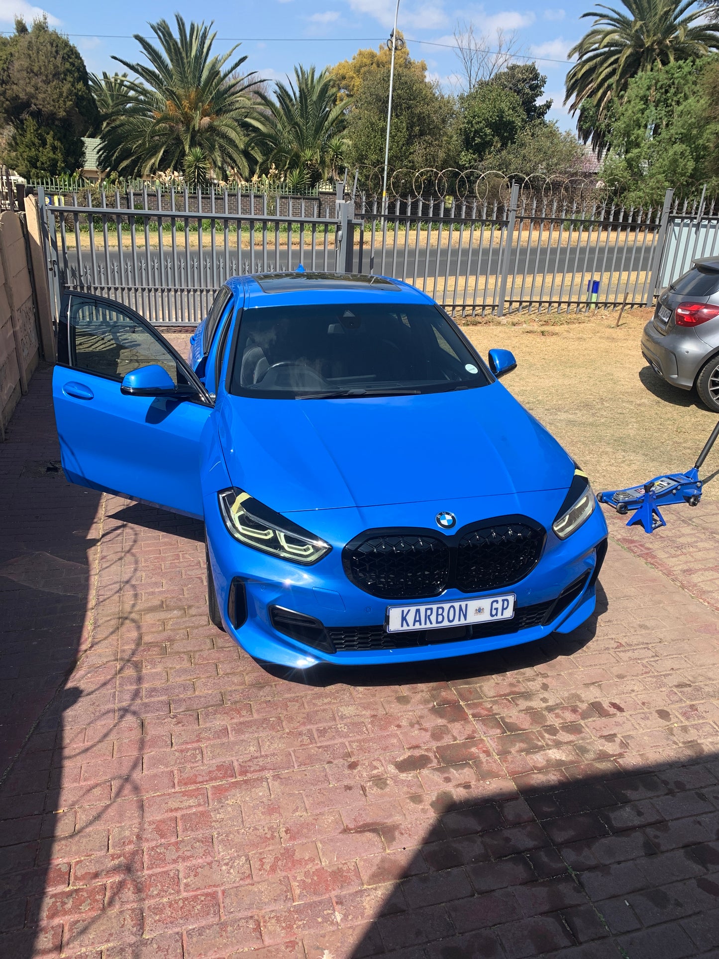 F40 DIAMOND GLOSS BLACK KIDNEY GRILLES