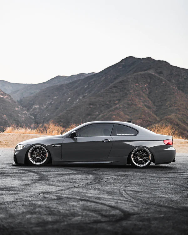 E92 3-SERIES M3 STYLE FENDER