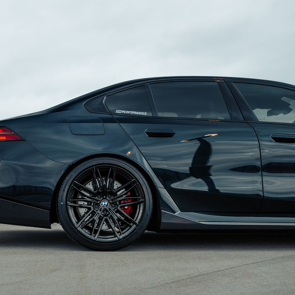 BMW M5 MP CARBONN SIDE SKIRT G90 & G99