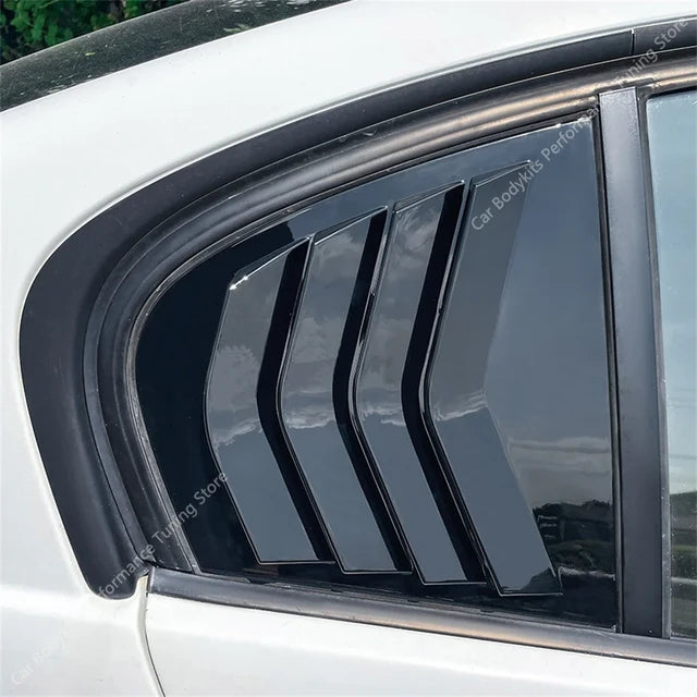 E90 3-SERIES GLOSS BLACK SIDE WINDOW LOUVER