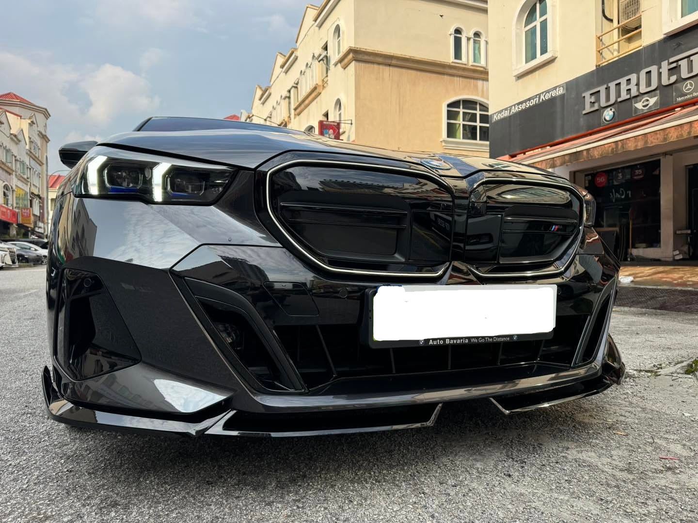 BMW I5 5 SERIES G60 G61 GLOSSY BLACK LIP SPLITTER FOR 2024