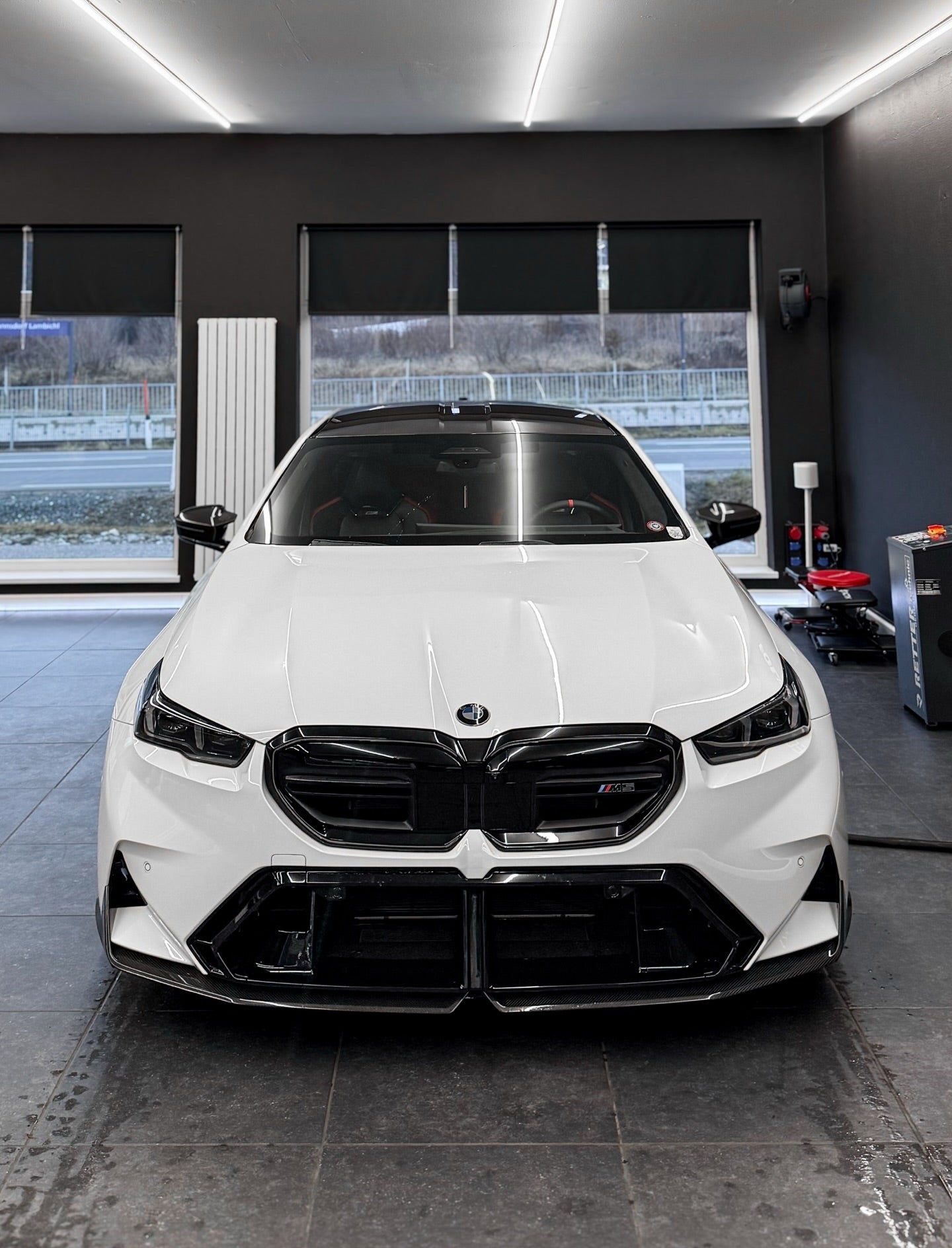 G90 MP Carbon Front Lip