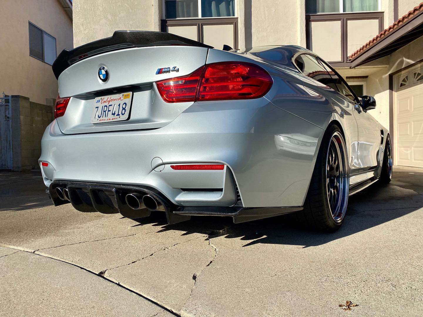 F82 M4 V STYLE CARBON FIBER BOOT SPOILER