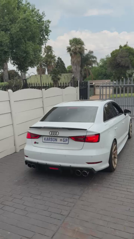 AUDI GLOSS BLACK S3 8V1 LED DIFFUSER